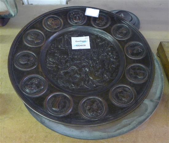 Bronze tazza